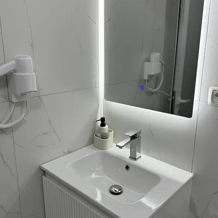 Angel's تيرانا