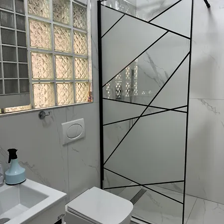 Angel's بيت ضيافة تيرانا